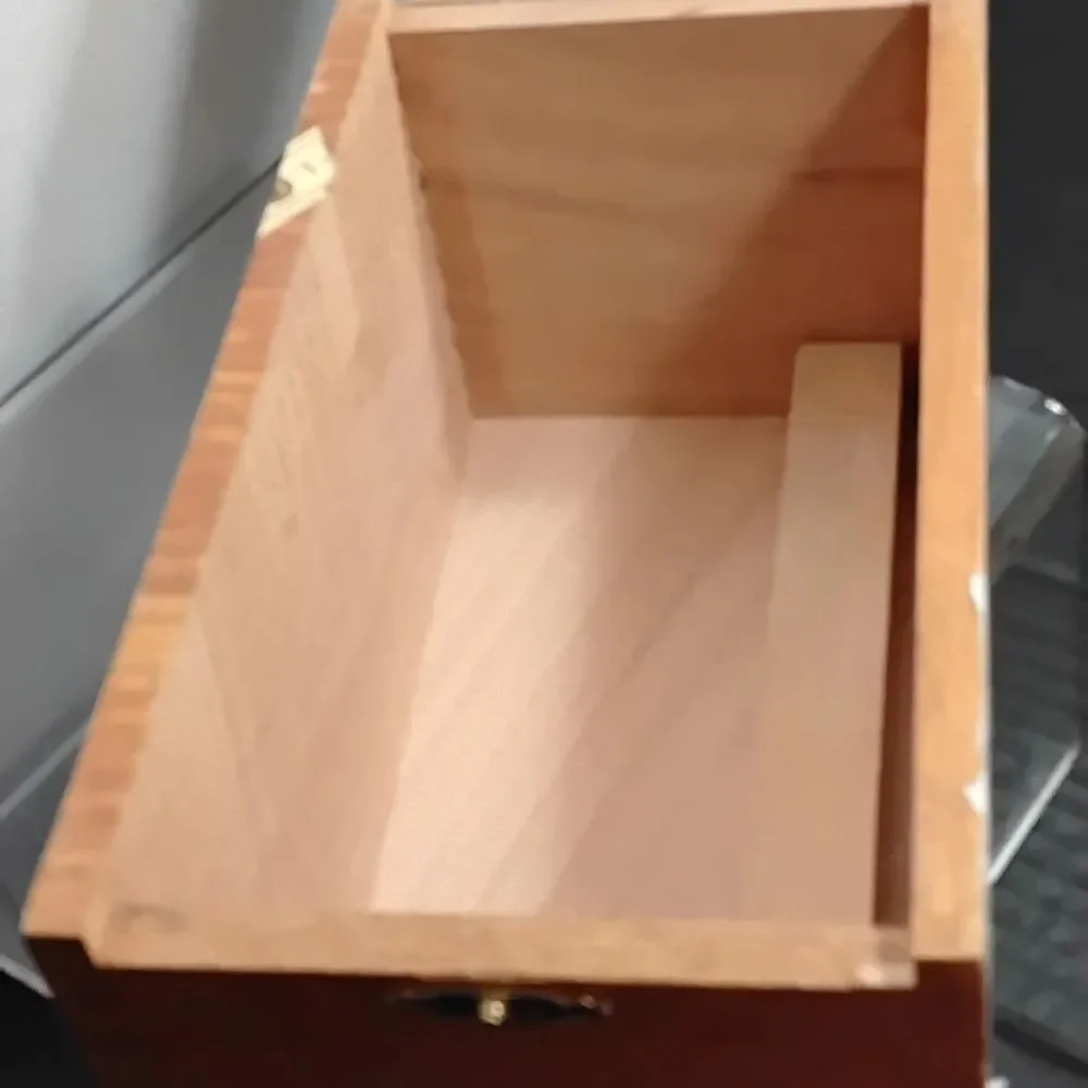 Oliva Serie G Wooden Cigar Box